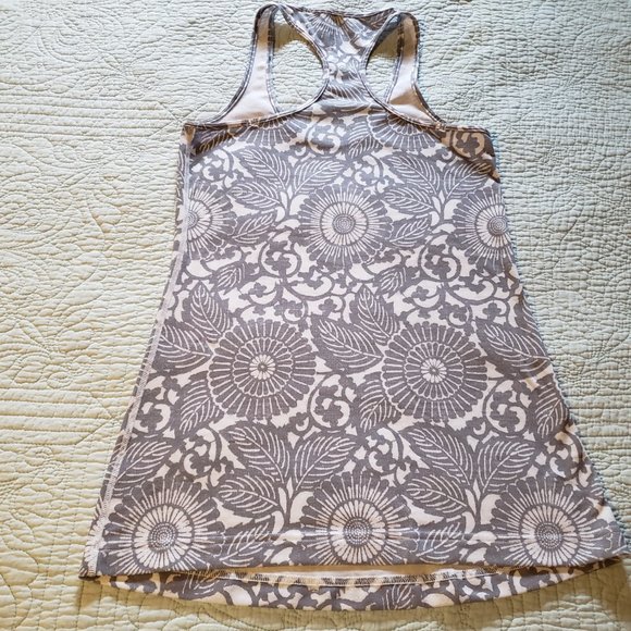 White/Grey LULULEMON Tank Top Size 6 - Picture 2 of 6